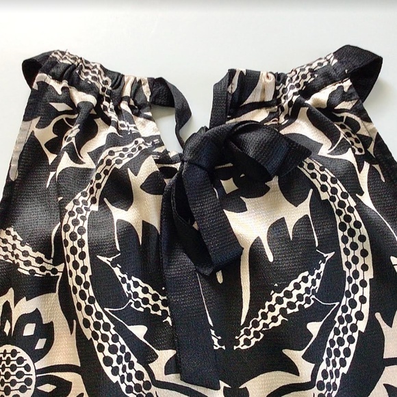 The Limited Womens Champaign and Black Satin Halter Top, L - Picture 6 of 6